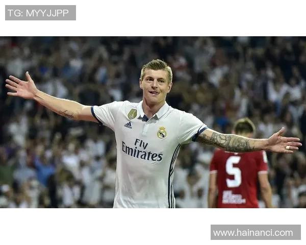 全球足球十大传奇球星风采盘点，他们的足迹定义了足球的伟大历史